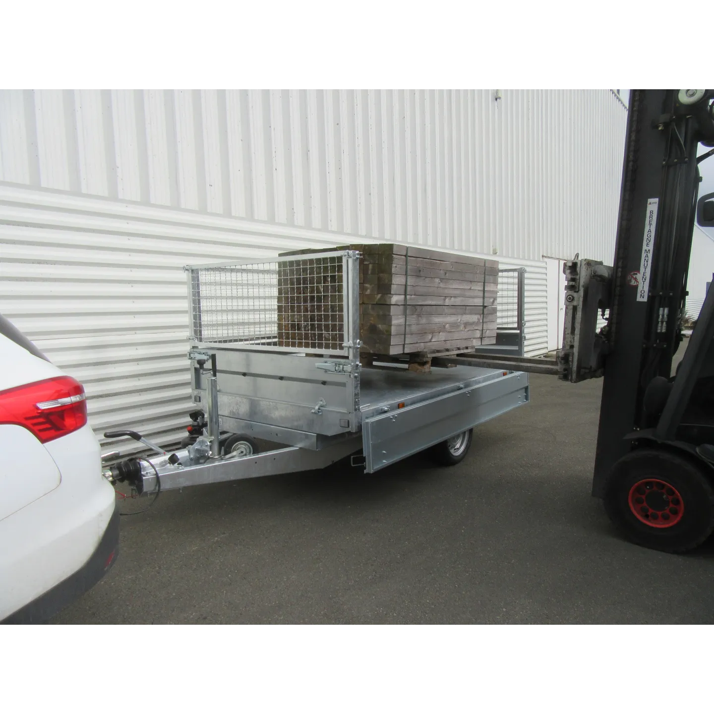 BENNE 2M56 - LIDER 39600PE - POMPE ELECTRIQUE - PTAC 2500kg